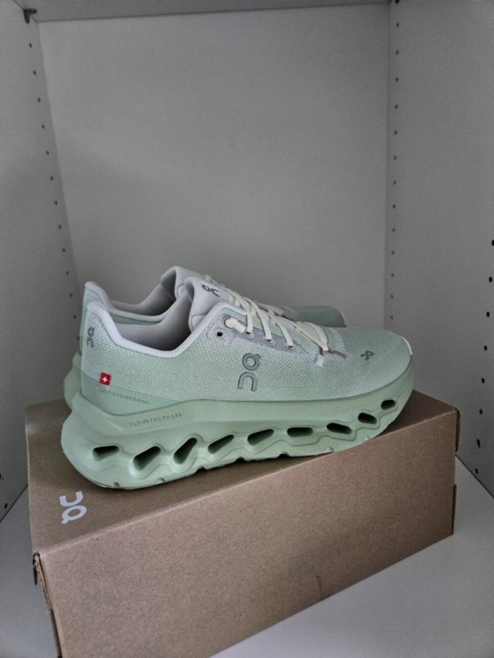 On Cloudtilt Ivory Sage Running Shoes Women’s 6.5